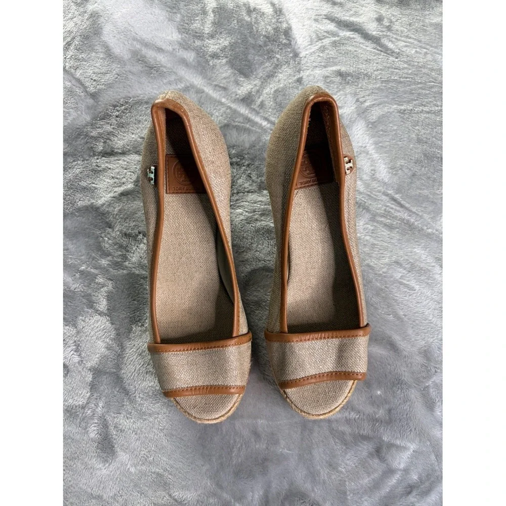 NEW W/ BOX Tory Burch Sally Canvas Espadrille Wedge Sandals Womens Beige US 8.5